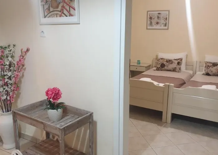 Evelyn דירה לימנאס